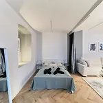 1 Bedroom - Zentral - Terrasse - Kaffee - Business - Wifi - Kueche