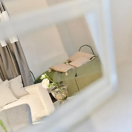 1 Bedroom - Zentral - Terrasse - Kaffee - Business - Wifi - Kueche Apartman *