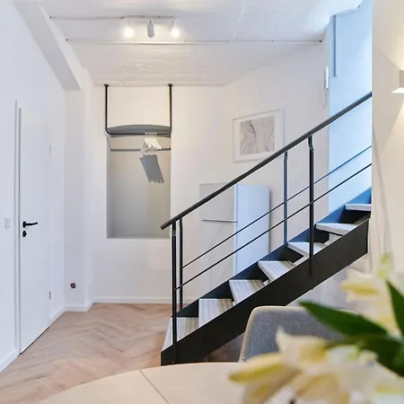 1 Bedroom - Zentral - Terrasse - Kaffee - Business - Wifi - Kueche * 비스바덴